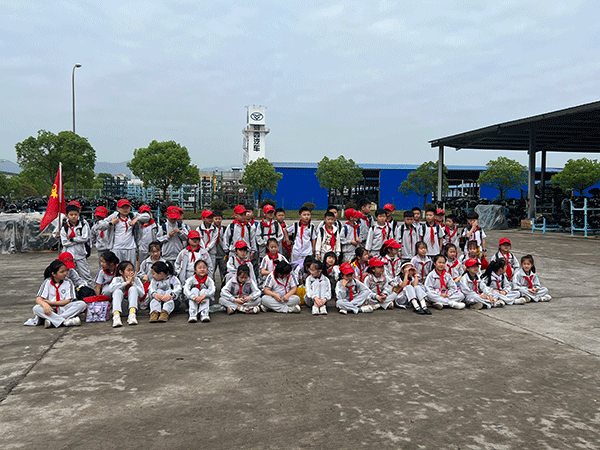 永安市南門小學(xué)到福建海西公司開展春日研學(xué)活動(dòng)